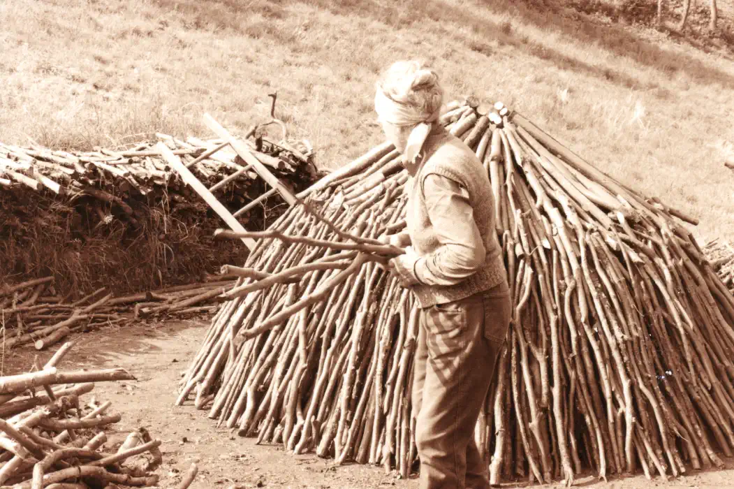 Nella e Lamberto Carbonai del paese